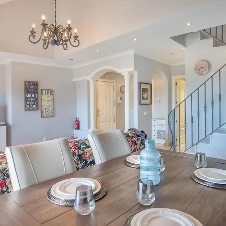 Senorio De Aloha Penthouse * Marbella